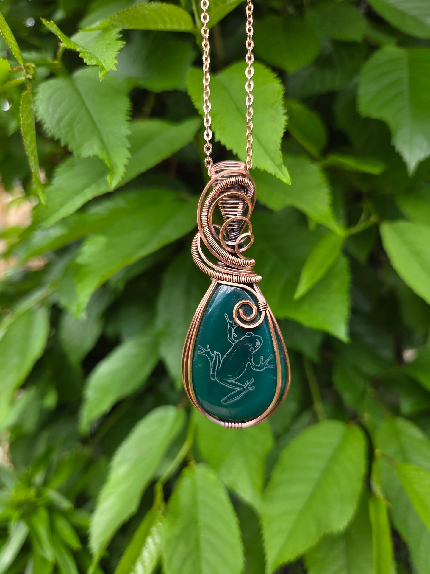 Engraved Frog pendant in Copper